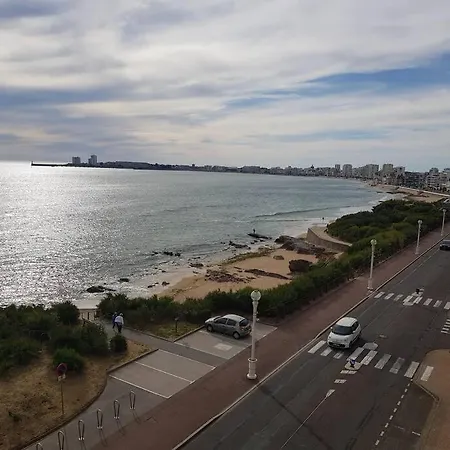 T2 45m2 ,front Mer ,vue Extraordinaire Sur La Baie レ・サ​​ーブル・ドロンヌ